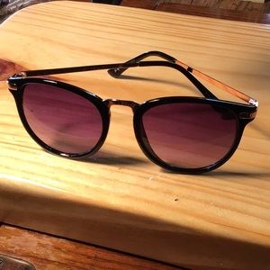Oversized Black Frame Sunglasses